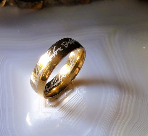 Der eine ring - ring, golden